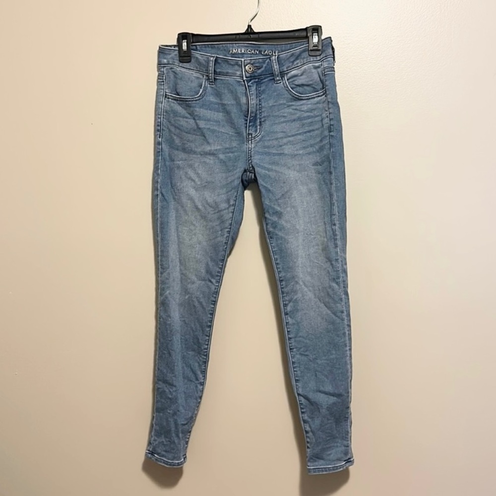 American Eagle Light Wash Hi Rise Super Stretch Jeans Size 8